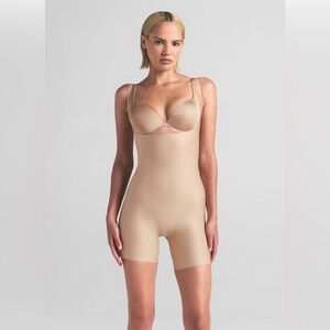 SKIMS Nude Shapewear Bodysuit